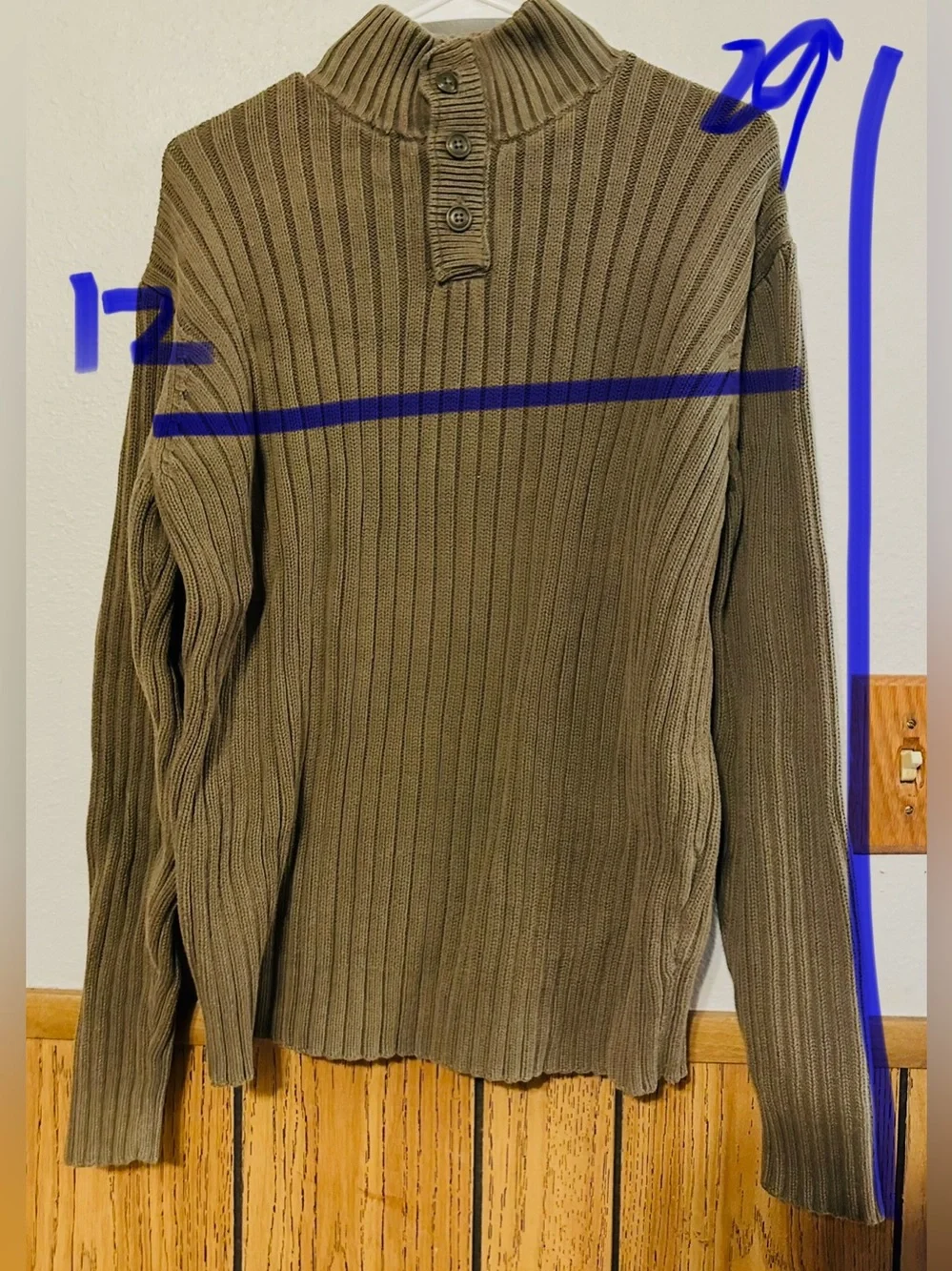 Old Navy Men's Ribbed size LARGE Turtleneck Button Pullover Sweatshirt
